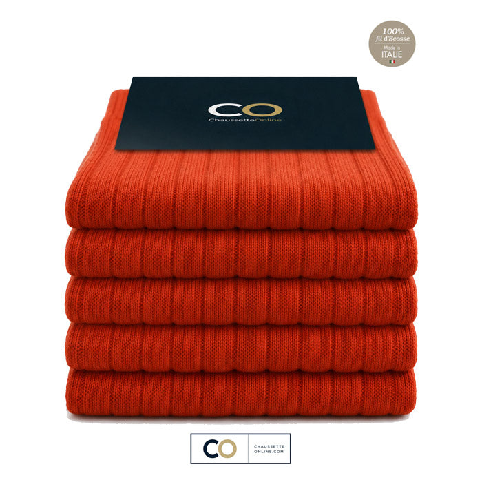 Chaussettes rouges pour homme : comment les porter ?